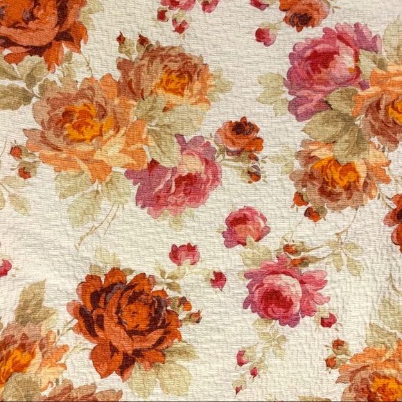 ZARA - FLORAL BOXY TOP - Picture 3 of 3